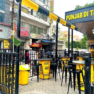 Hotel Sugar Stars, Varanasi